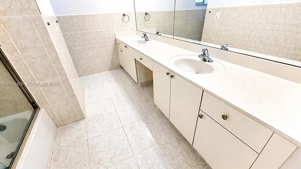 $2,300 | 4255 North University Drive, Unit 308, Sunrise, FL 33351