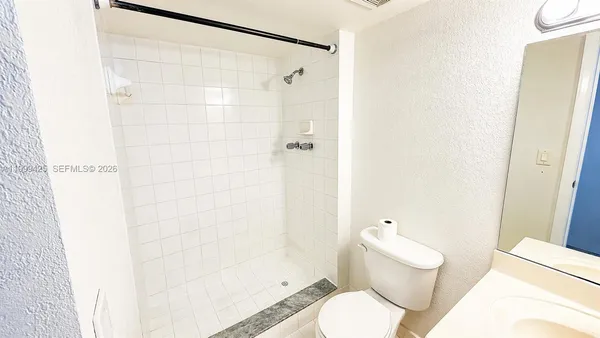 $2,300 | 4255 North University Drive, Unit 308, Sunrise, FL 33351