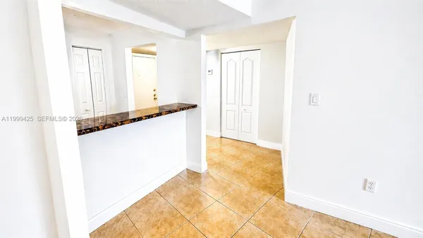 $2,300 | 4255 North University Drive, Unit 308, Sunrise, FL 33351