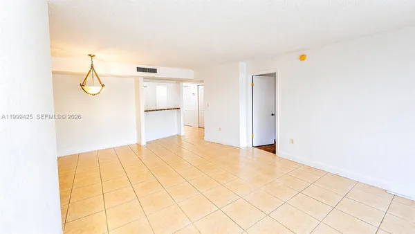 $2,300 | 4255 North University Drive, Unit 308, Sunrise, FL 33351