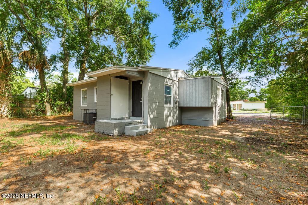 9814 Buncome Road Jacksonville, FL 32246 - Photo 31 of 35 9814 Buncome Rd-31