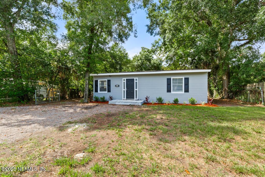 9814 Buncome Road Jacksonville, FL 32246 - Photo 6 of 35 9814 Buncome Rd-3