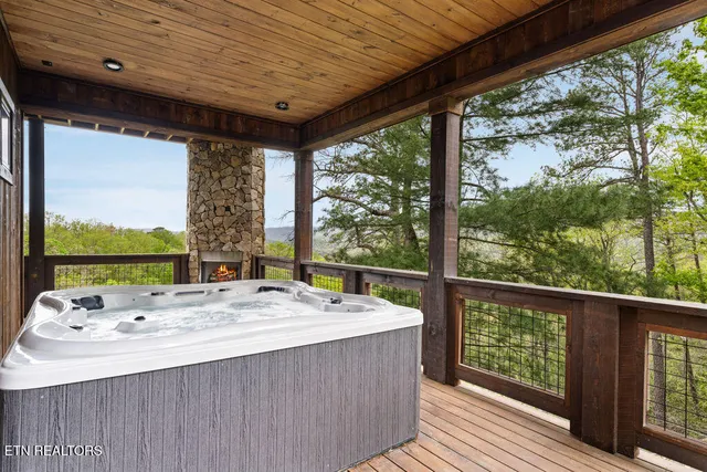 $1,600,000 | 5033 Long Rifle Road, Walland, TN 37886