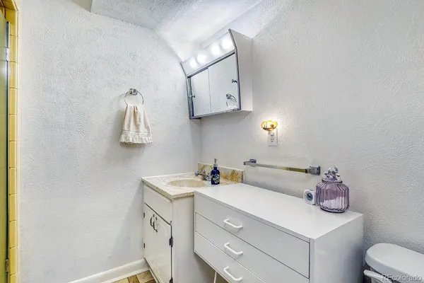 $459,500 | 7453 West Cedar Circle, Lakewood, CO 80226