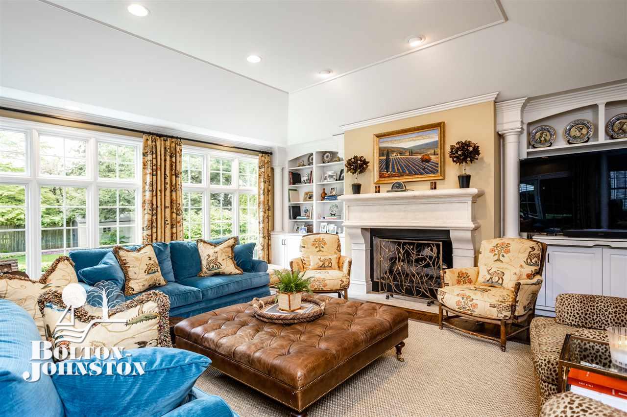 99 Stephens Road Grosse Pointe, MI 48236 - Photo 13 of 75 Family Room