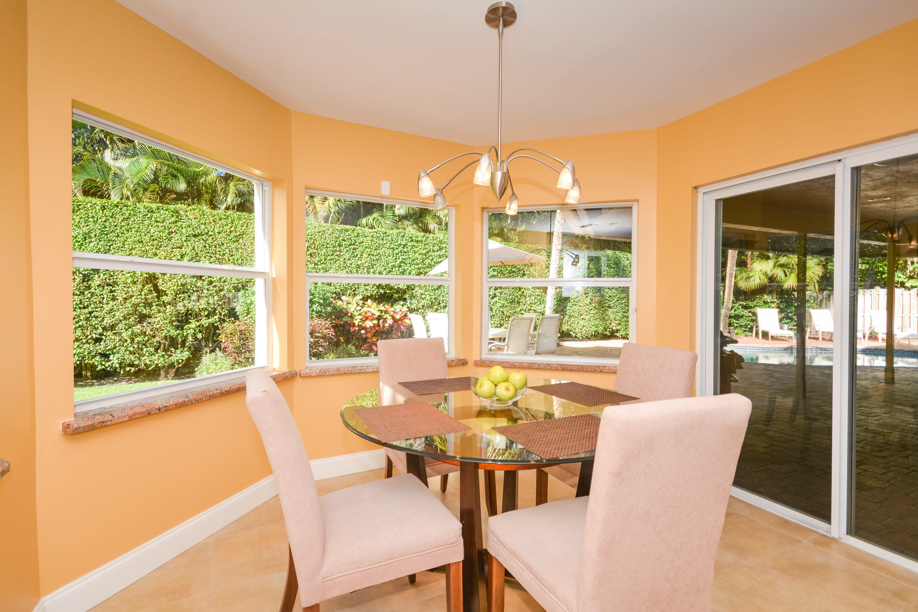 3815 Kings Way Boca Raton, FL 33434 - Photo 11 of 45 Breakfast Area
