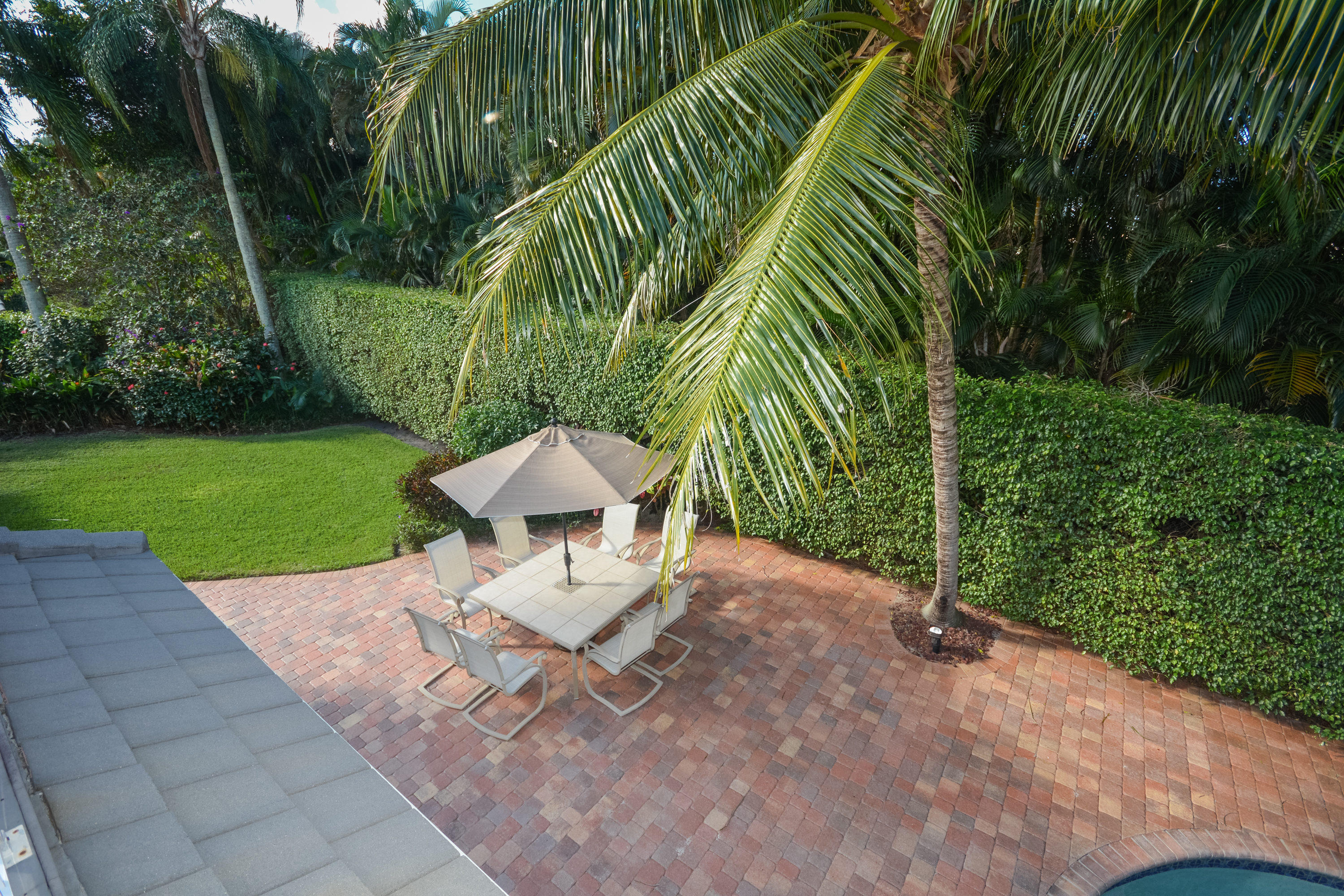 3815 Kings Way Boca Raton, FL 33434 - Photo 22 of 45 Patio/Backyard
