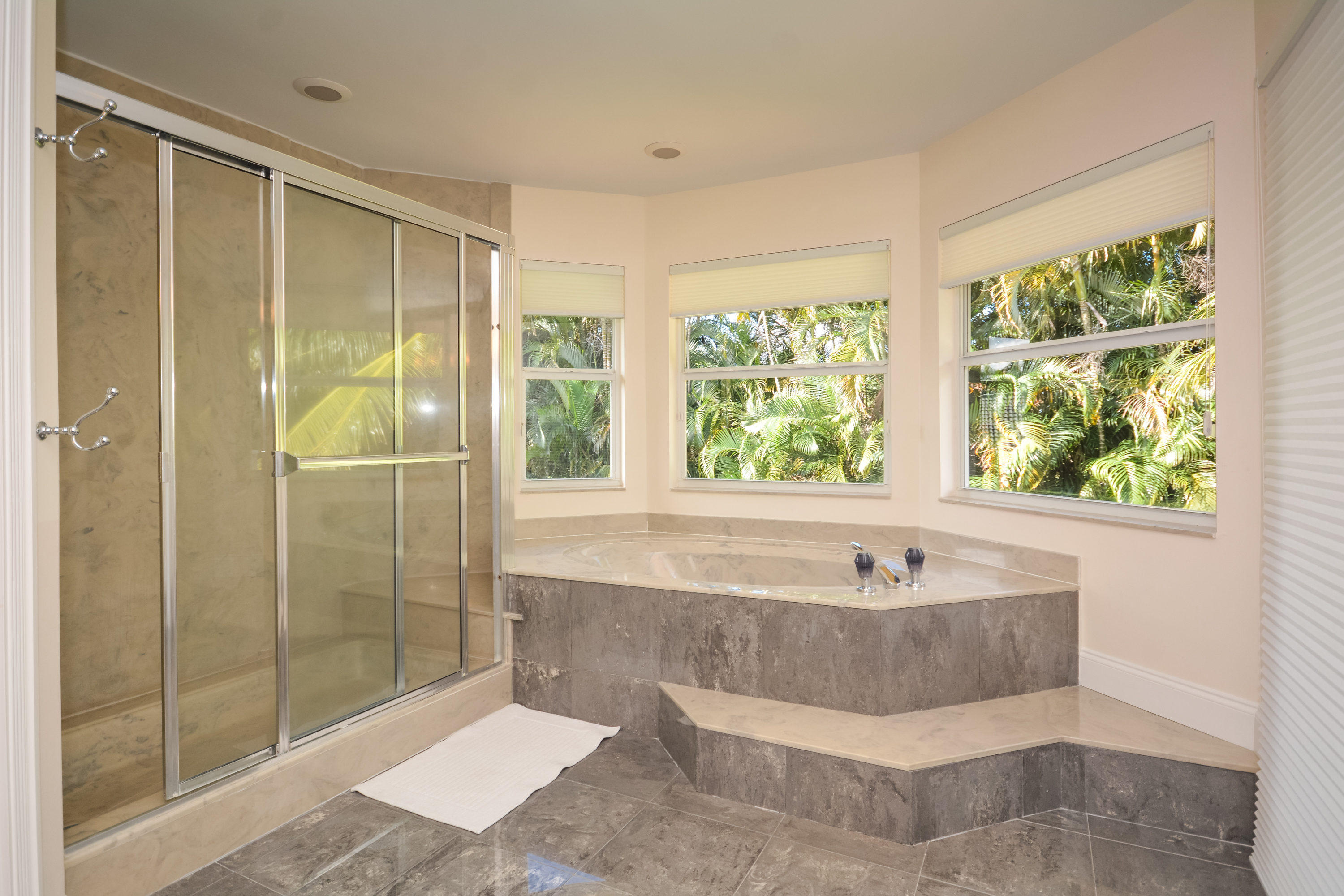 3815 Kings Way Boca Raton, FL 33434 - Photo 26 of 45 Master Bathroom