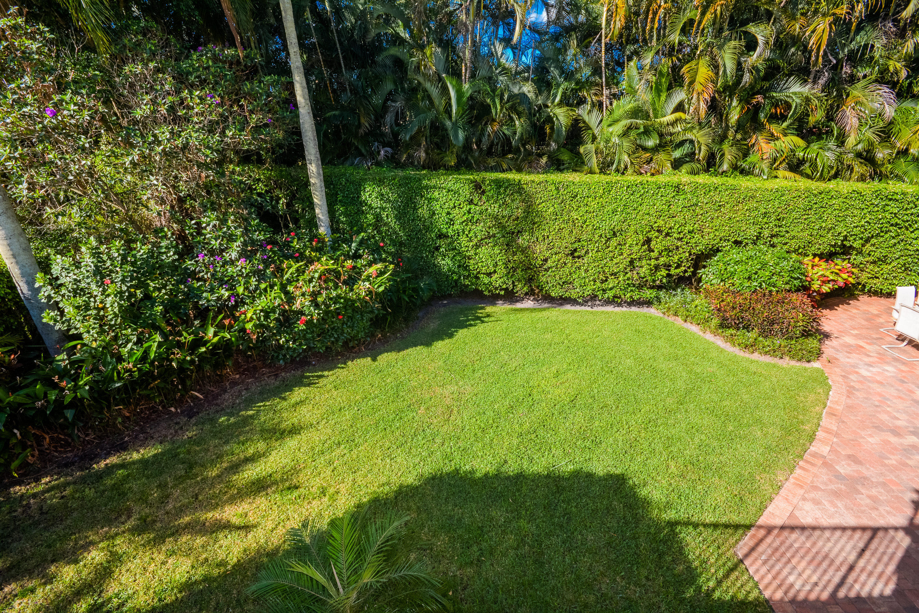 3815 Kings Way Boca Raton, FL 33434 - Photo 38 of 45 Yard