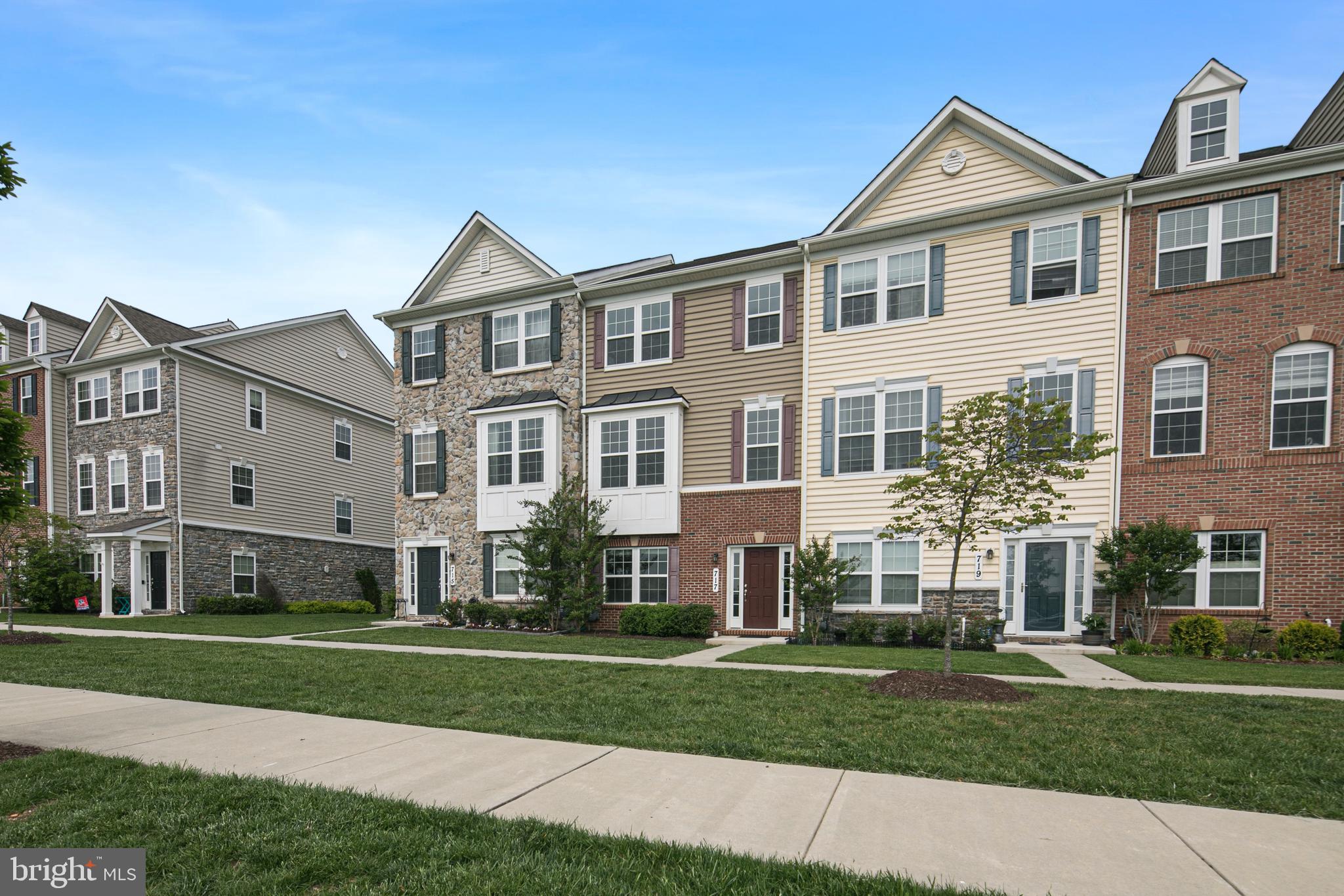717 Holden Road Frederick, MD 21701 - Photo 2 of 40 Lovely curb appeal