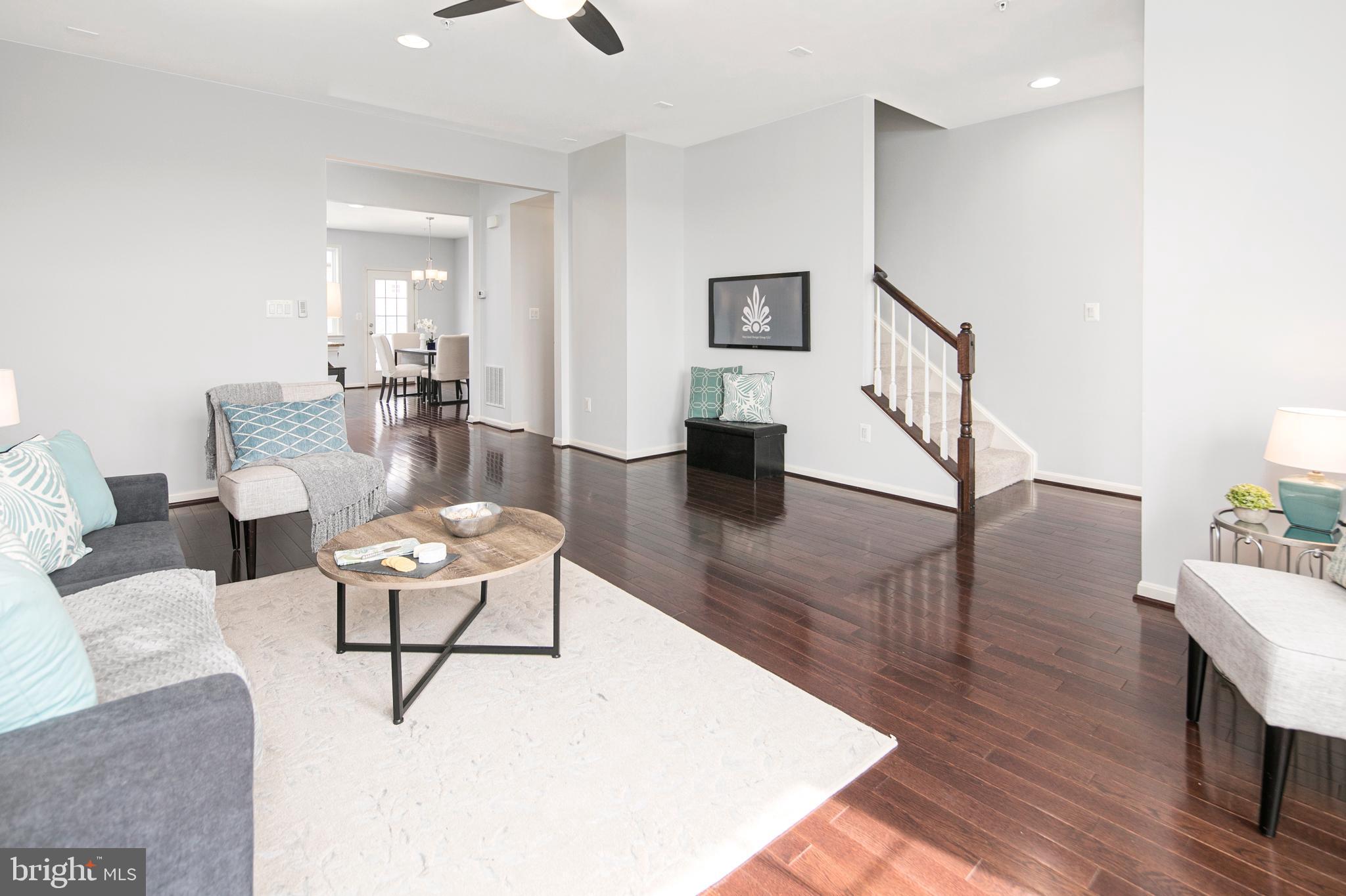 717 Holden Road Frederick, MD 21701 - Photo 11 of 40 Great scale and hardwood floors