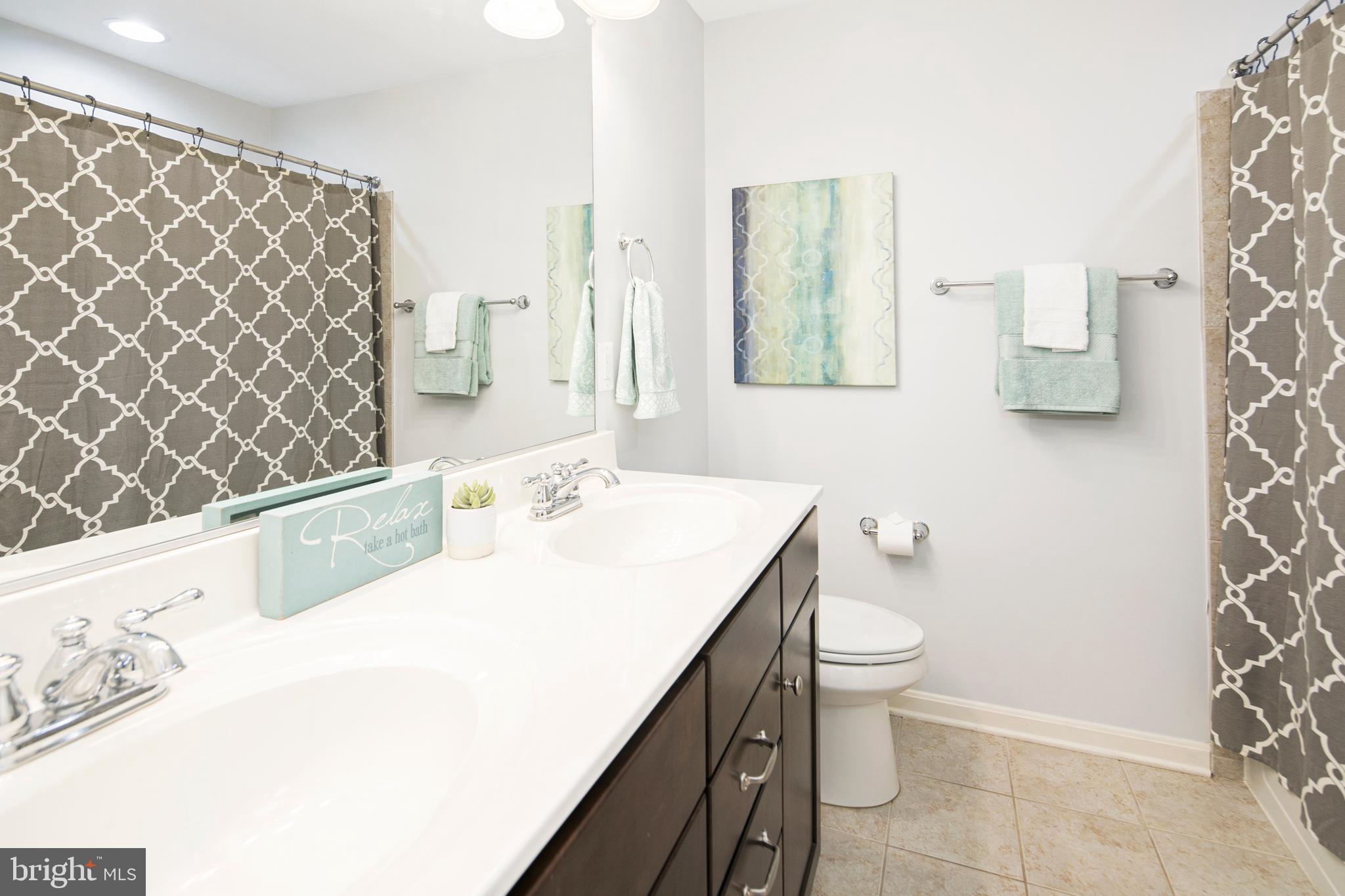 717 Holden Road Frederick, MD 21701 - Photo 21 of 40 Upper hall bath