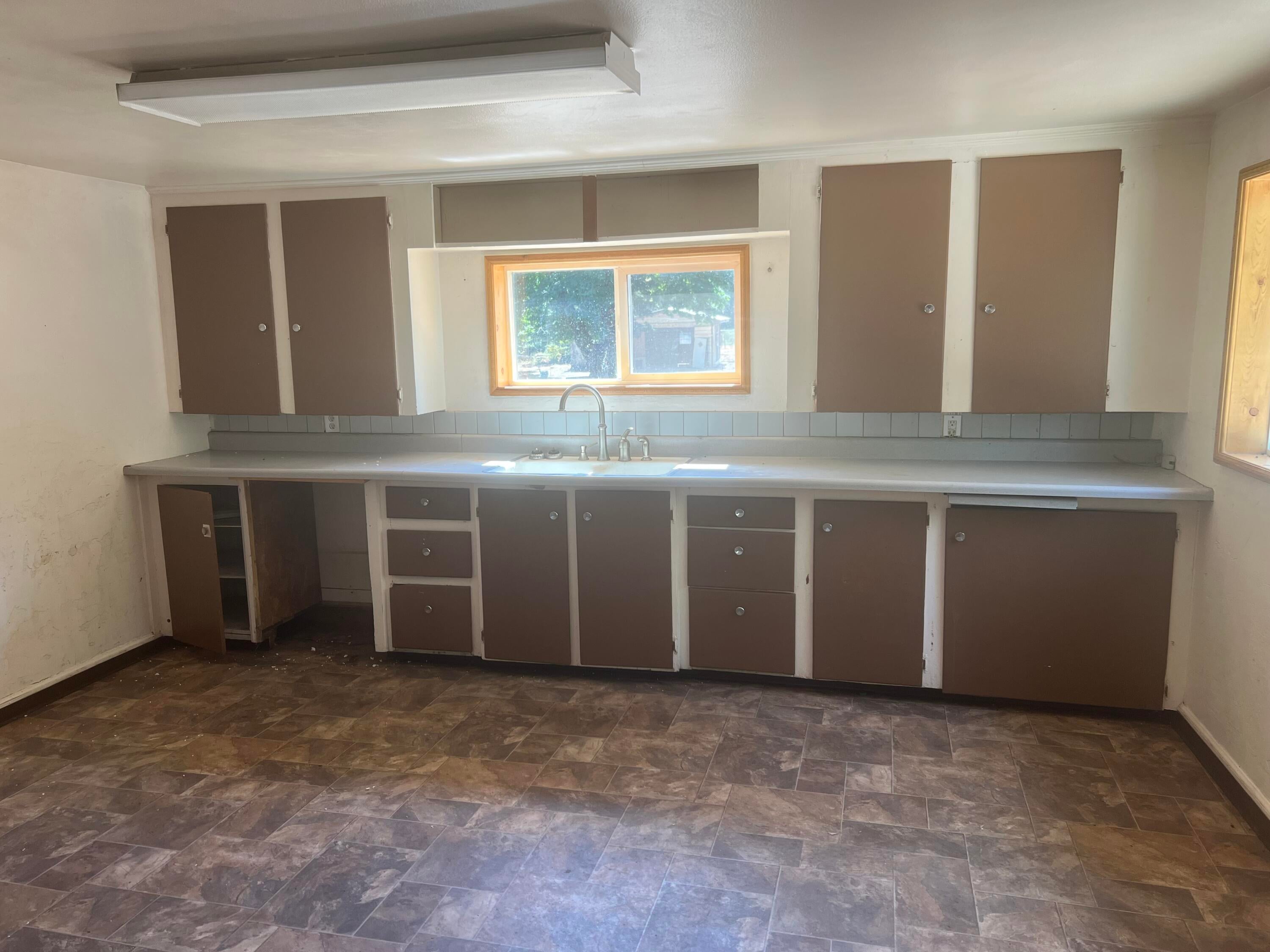 12000 Elk Creek Road Trail, OR 97541 - Photo 8 of 27 8