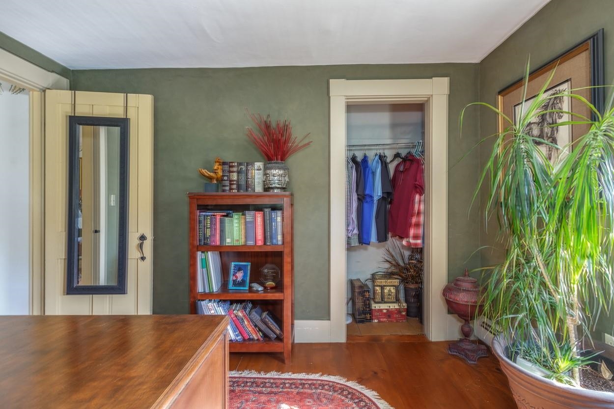 8 Miltimore Road Derry, NH 03038 - Photo 19 of 40