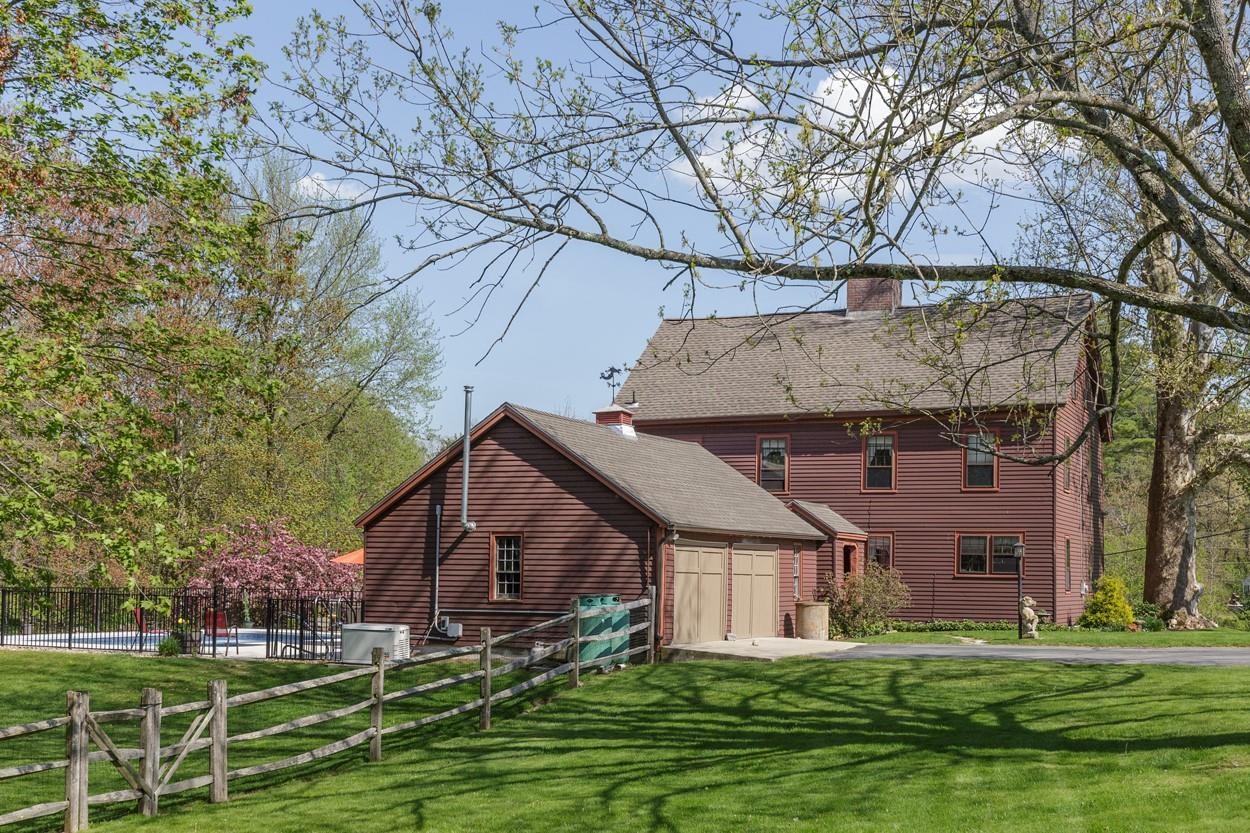 8 Miltimore Road Derry, NH 03038 - Photo 2 of 40