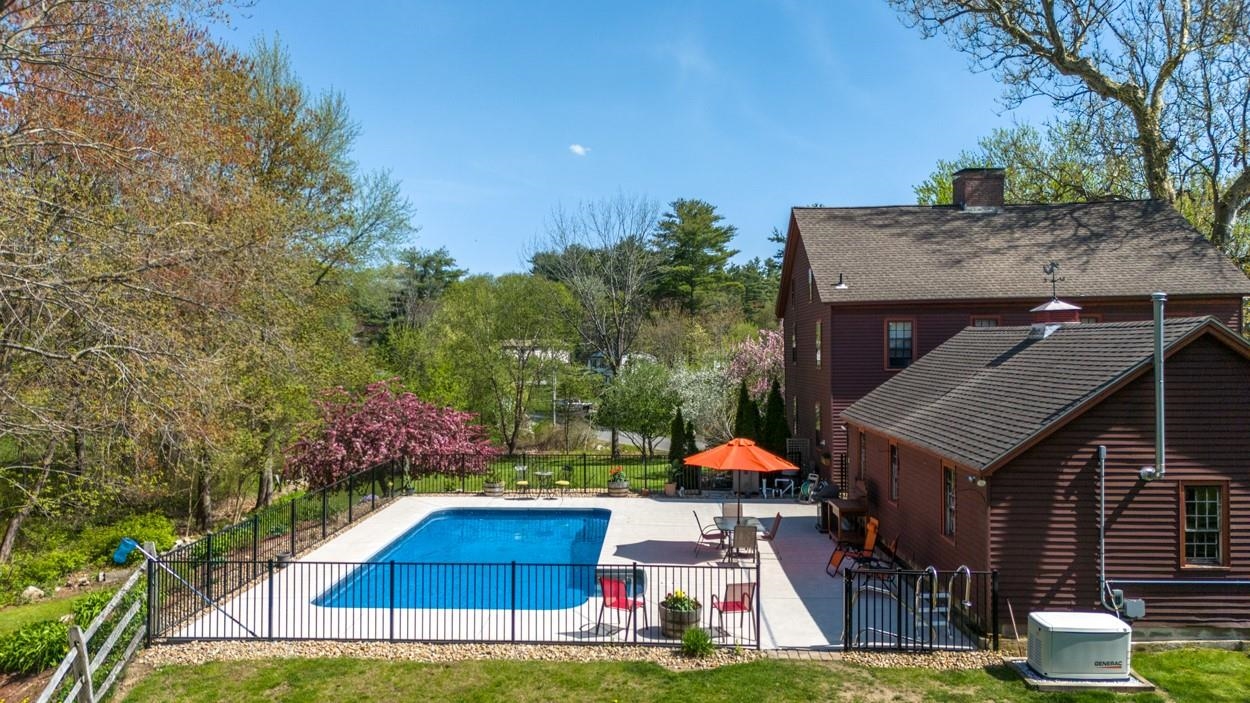 8 Miltimore Road Derry, NH 03038 - Photo 30 of 40