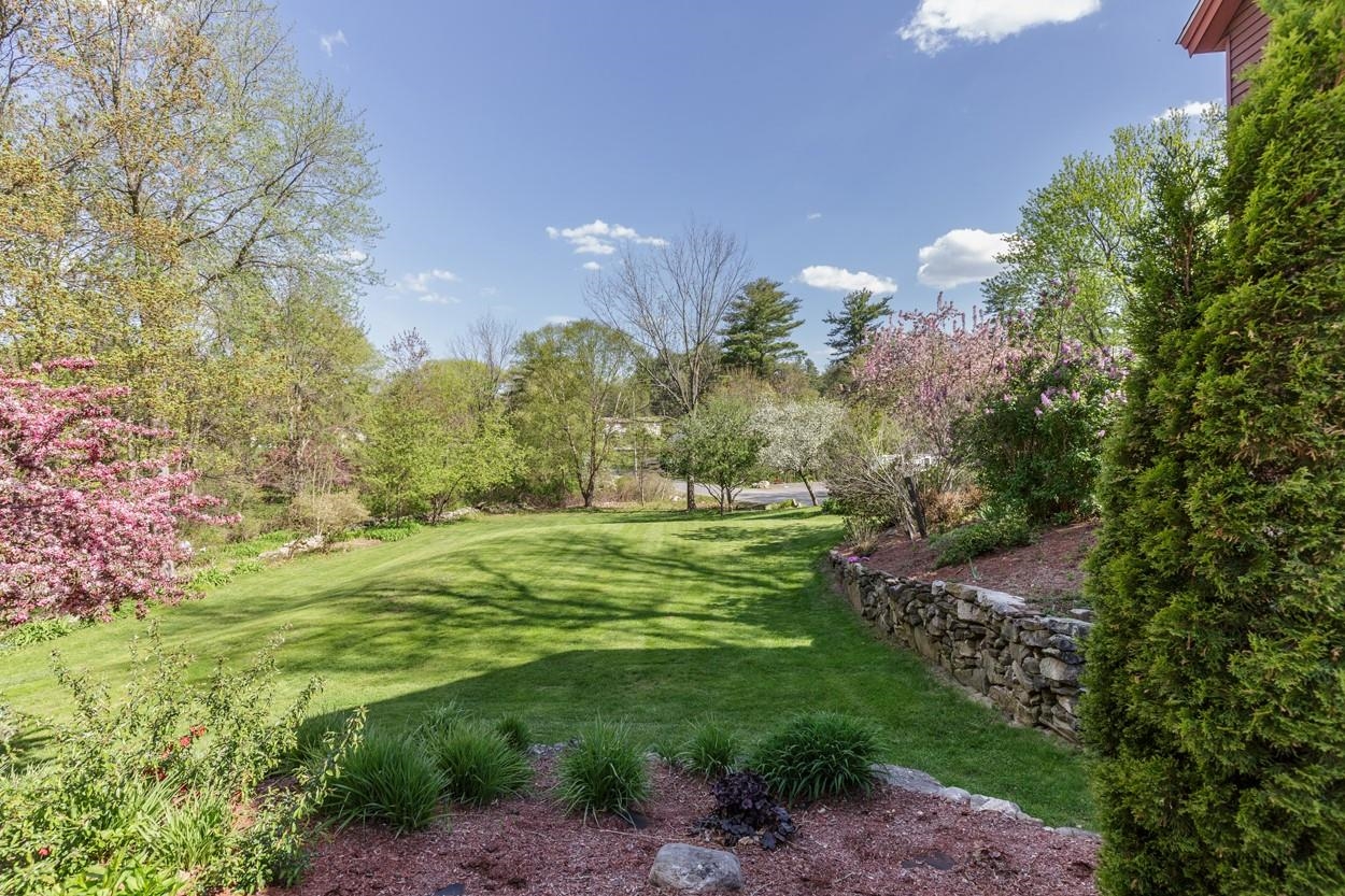 8 Miltimore Road Derry, NH 03038 - Photo 37 of 40