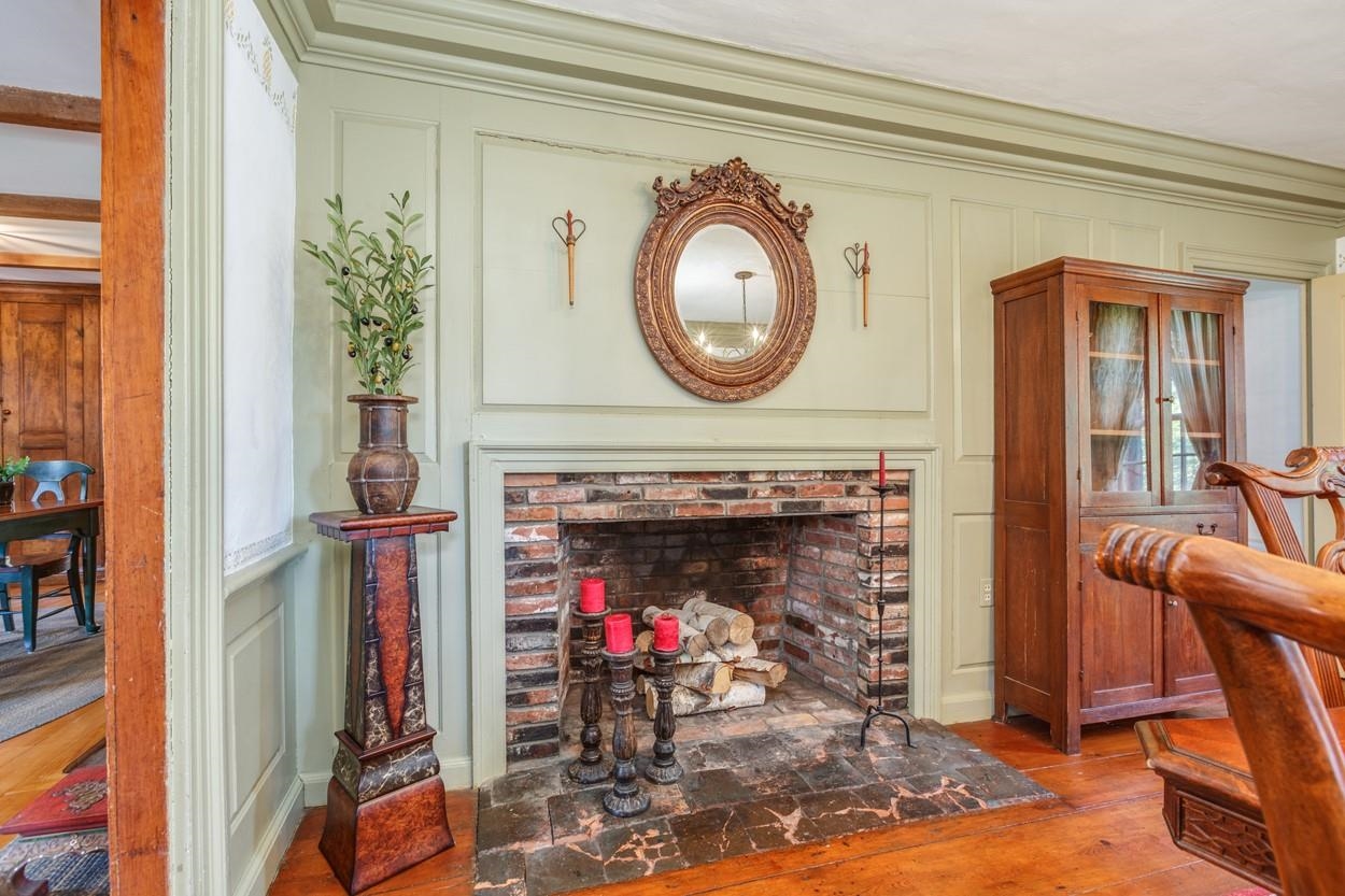 8 Miltimore Road Derry, NH 03038 - Photo 6 of 40