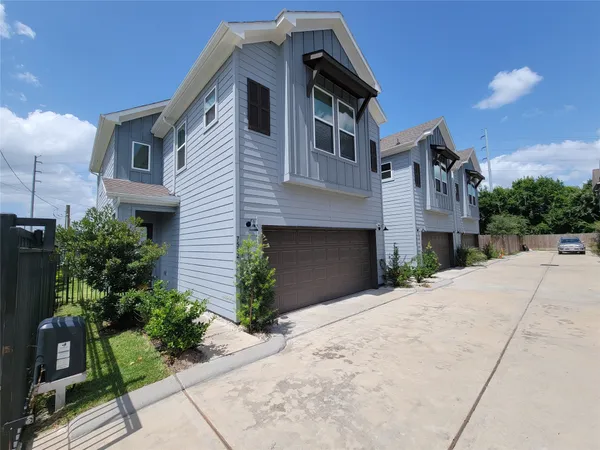 $2,200 | 7522 Sandle Street, Houston, TX 77088