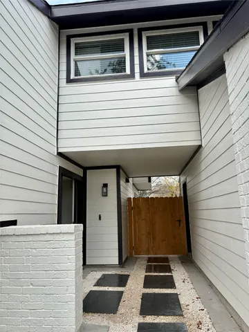 a view of entryway door of the house