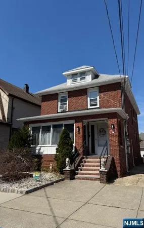 $2,100 | 549 Oregon Avenue, Unit LOWER LEVEL, Cliffside Park, NJ 07010