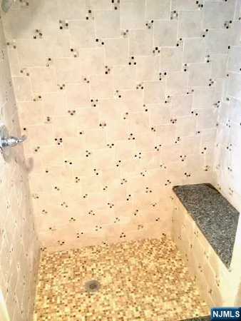 $2,100 | 549 Oregon Avenue, Unit LOWER LEVEL, Cliffside Park, NJ 07010