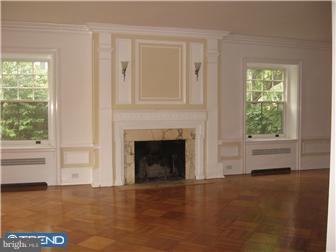 421 Ashbourne Road Cheltenham, PA 19012 - Photo 4 of 12