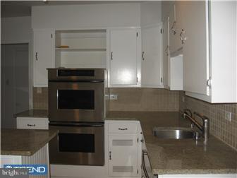 421 Ashbourne Road Cheltenham, PA 19012 - Photo 9 of 12