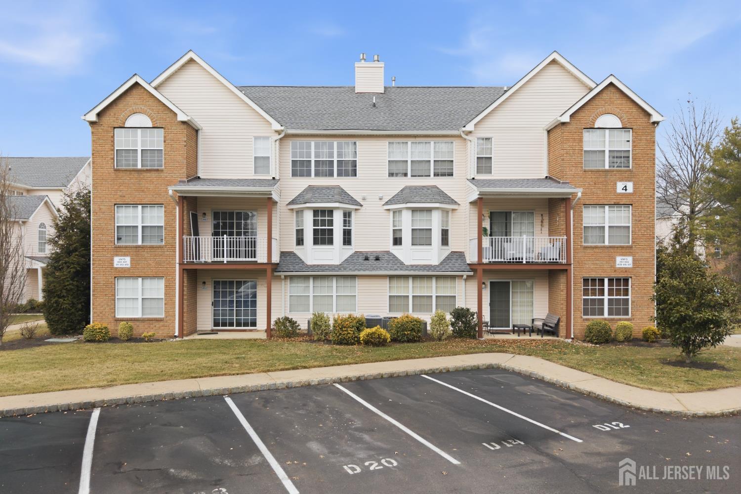 405 Plymouth Road North Brunswick, NJ 08902 - Photo 2 of 26