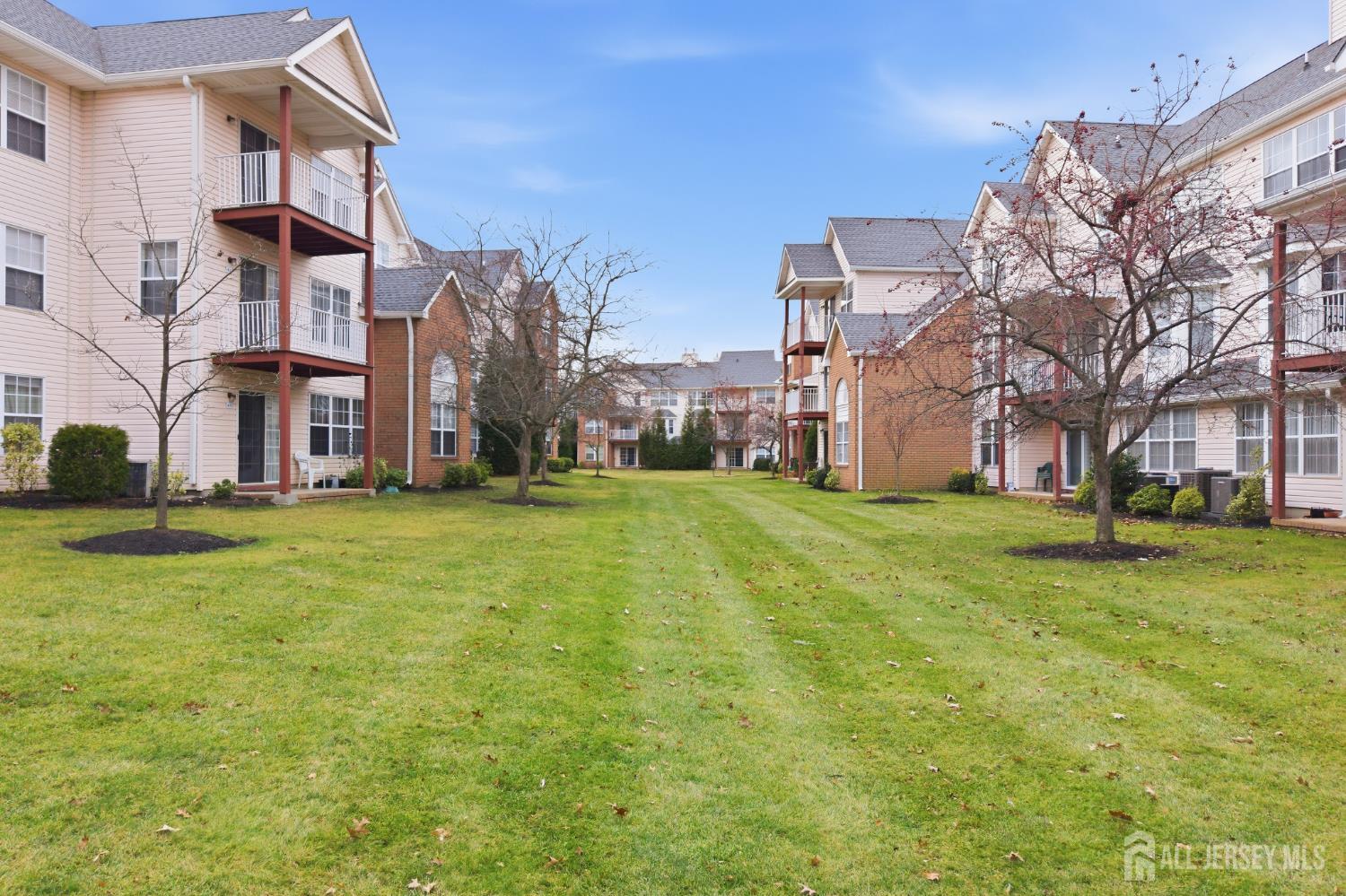 405 Plymouth Road North Brunswick, NJ 08902 - Photo 24 of 26