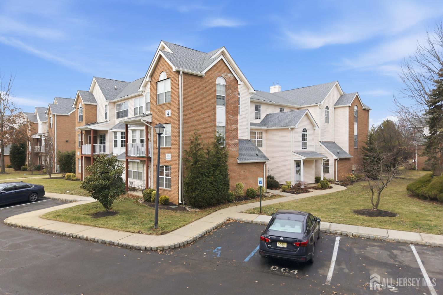 405 Plymouth Road North Brunswick, NJ 08902 - Photo 3 of 26