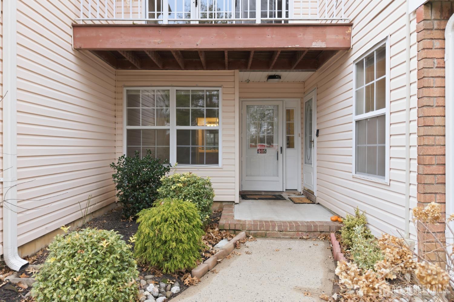 405 Plymouth Road North Brunswick, NJ 08902 - Photo 5 of 26