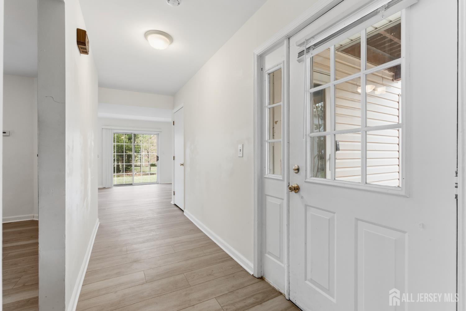 405 Plymouth Road North Brunswick, NJ 08902 - Photo 6 of 26