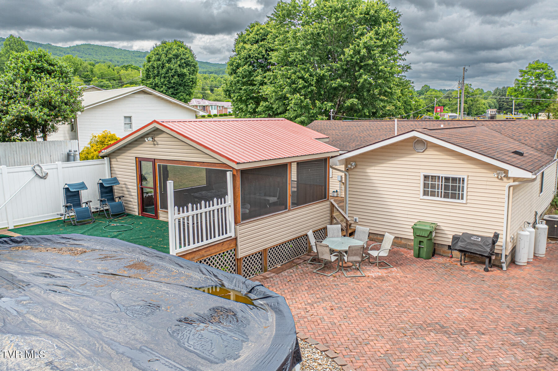 125 Parsonage Road Elizabethton, TN 37643 - Photo 19 of 43 Emily One-41