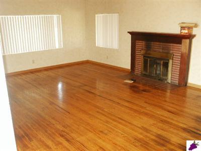 8358 South Alta Avenue Reedley, CA 93654 - Photo 2 of 15 LIVING ROOM