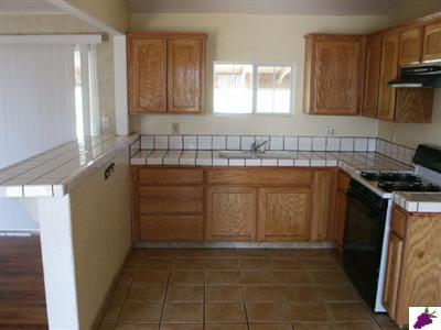 8358 South Alta Avenue Reedley, CA 93654 - Photo 4 of 15 KITCHEN.