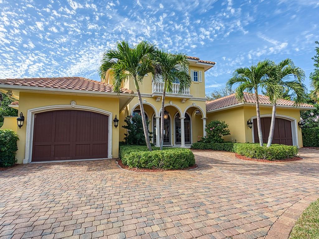 4701 Sunset Drive Vero Beach, FL 32963 - Photo 2 of 36
