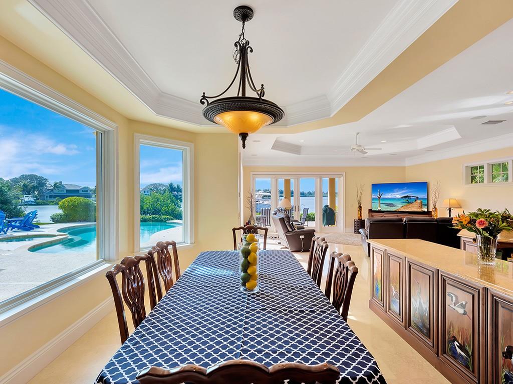 4701 Sunset Drive Vero Beach, FL 32963 - Photo 10 of 36