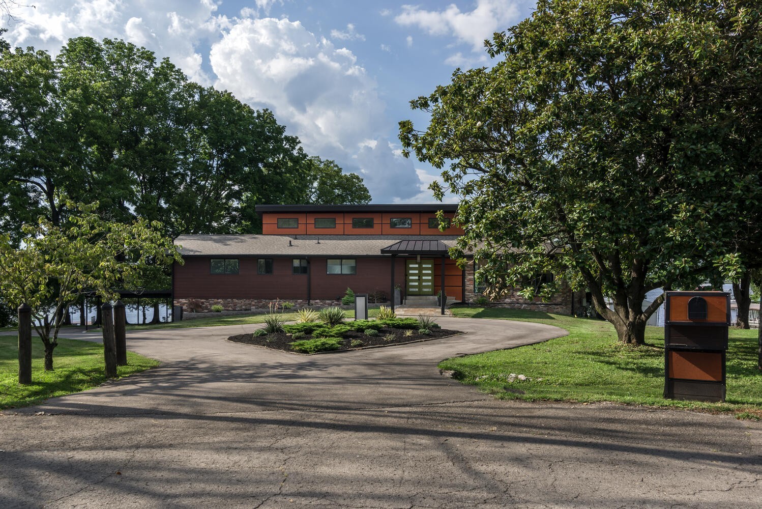 104 Windward Point Hendersonville, TN 37075 - Photo 2 of 49 a view of a house with a street
