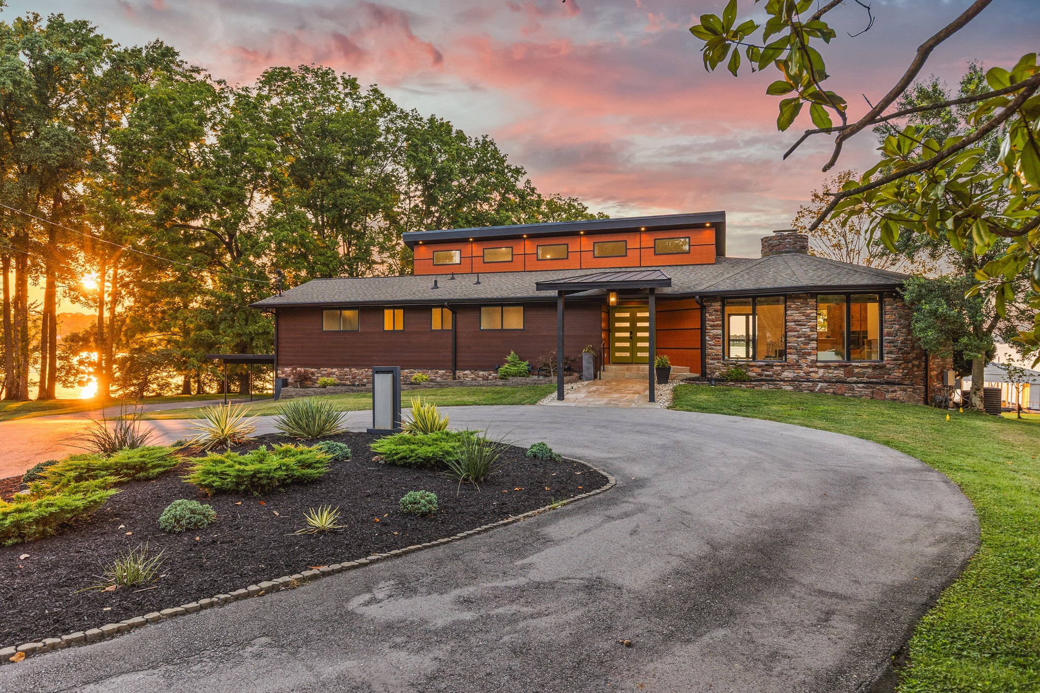 104 Windward Point Hendersonville, TN 37075 - Photo 3 of 49 front view of a house with a yard