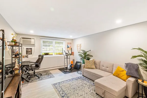 $1,825 | 205 Great Road, Unit A7, Acton, MA 01720