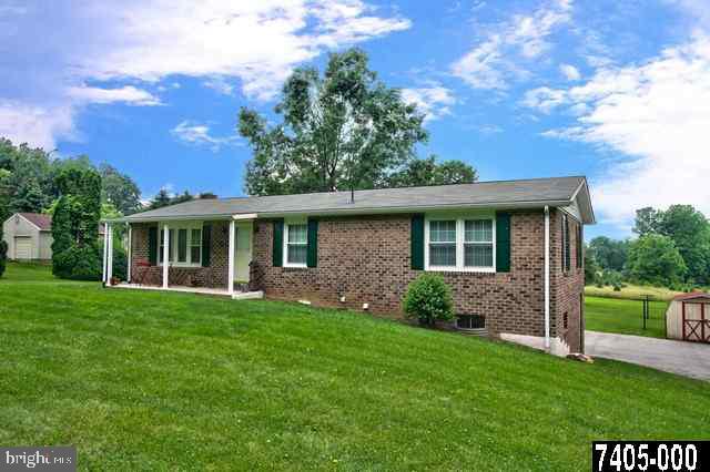 2202 Keeney Road Spring Grove, PA 17362 - Photo 1 of 25 Gallery Image 1