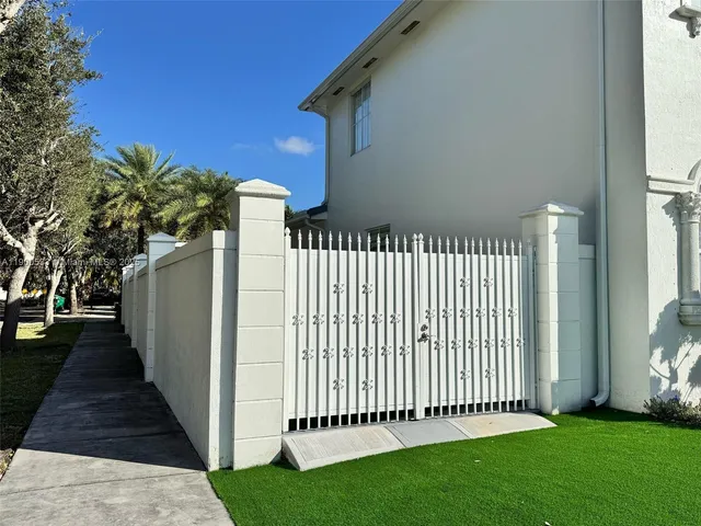 $1,500,000 | 8521 Northwest 162nd Street, Miami Lakes, FL 33016