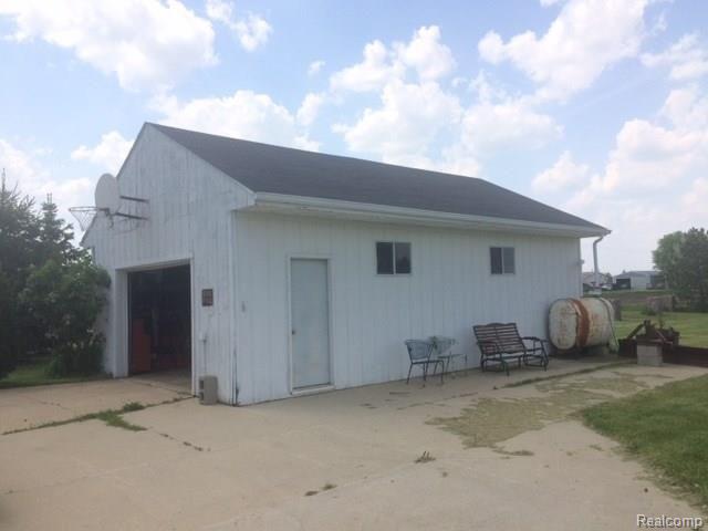 100 North Doran Road Imlay City, MI 48444 - Photo 36 of 46 little barn.JPG