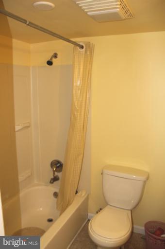 82 South Hawthorne Road Baltimore, MD 21220 - Photo 14 of 18 Bath