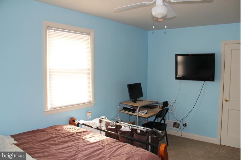 82 South Hawthorne Road Baltimore, MD 21220 - Photo 6 of 18 Bedroom