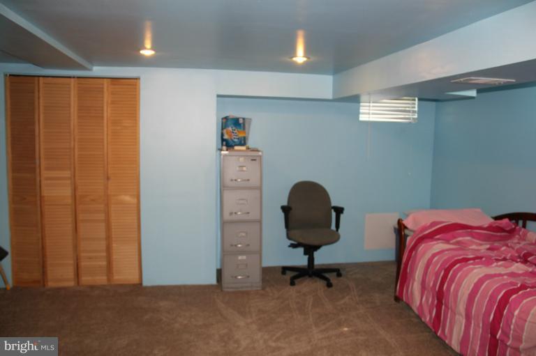 82 South Hawthorne Road Baltimore, MD 21220 - Photo 8 of 18 Interior (General)