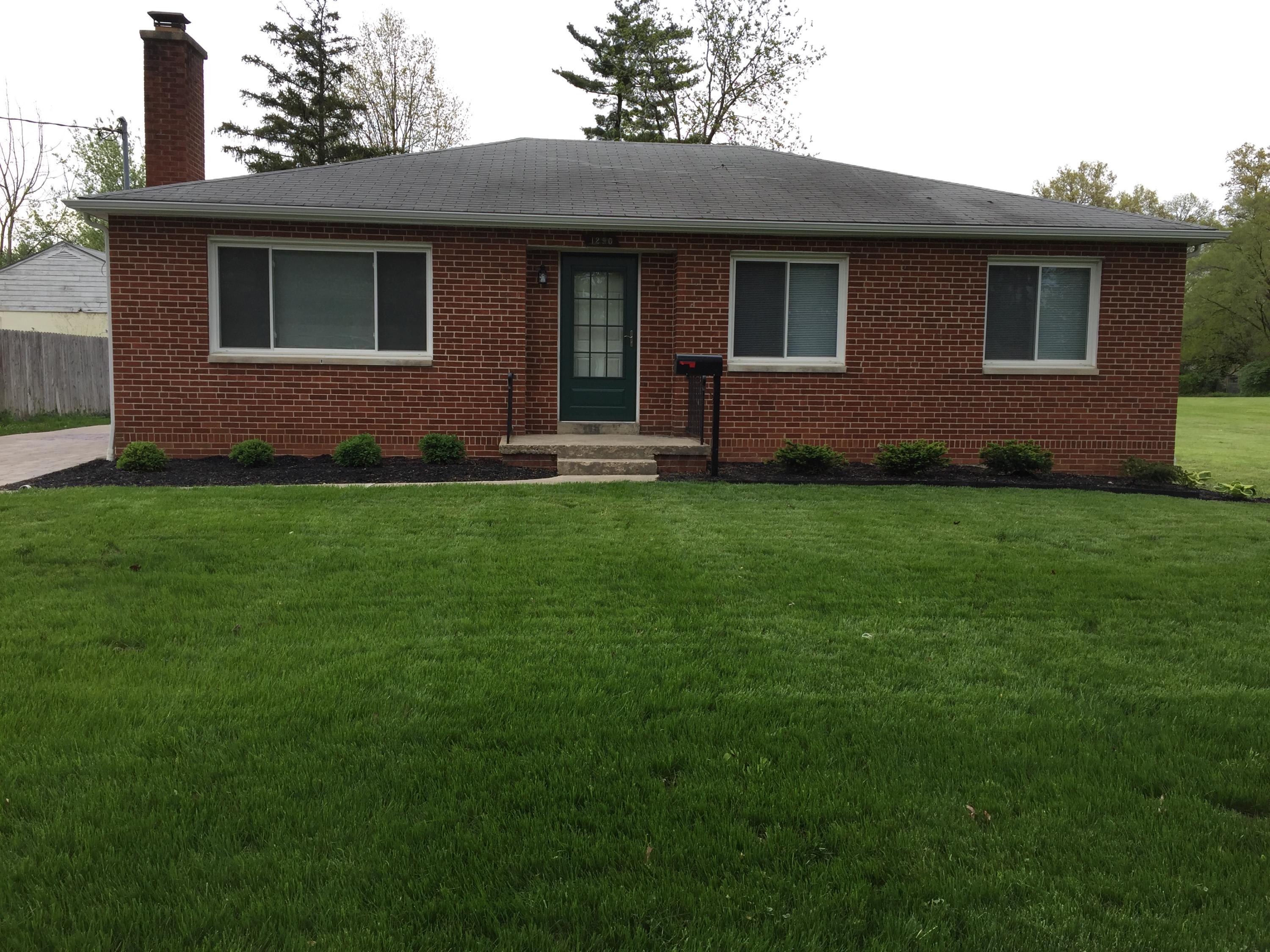 1290 Moler Road Columbus, OH 43207 - Photo 1 of 32 A Front Yard (1)