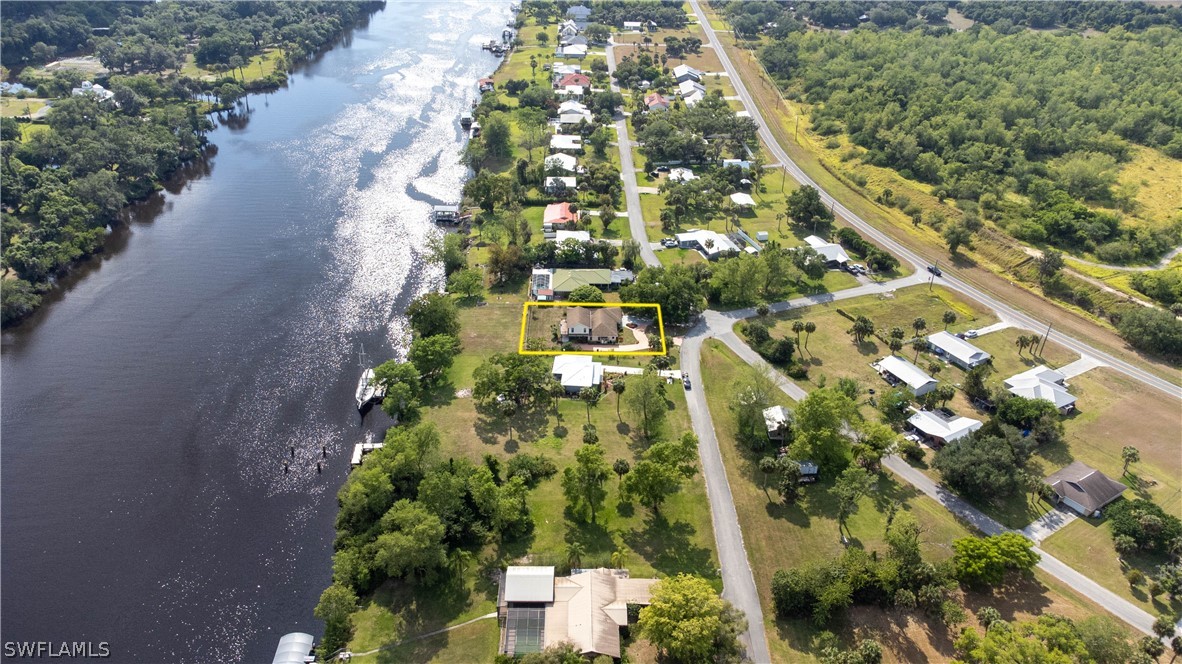 3015 Shell Lane LaBelle, FL 33935 - Photo 8 of 24 a picture of flowers