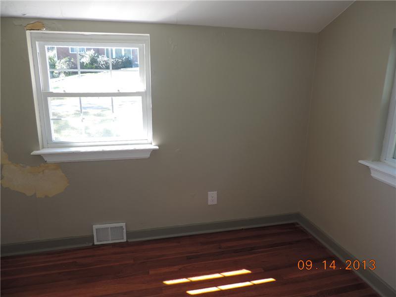 170 Ridgewood Road Pittsburgh, PA 15237 - Photo 11 of 13 Bedroom. The third bedroom on the 2nd floor